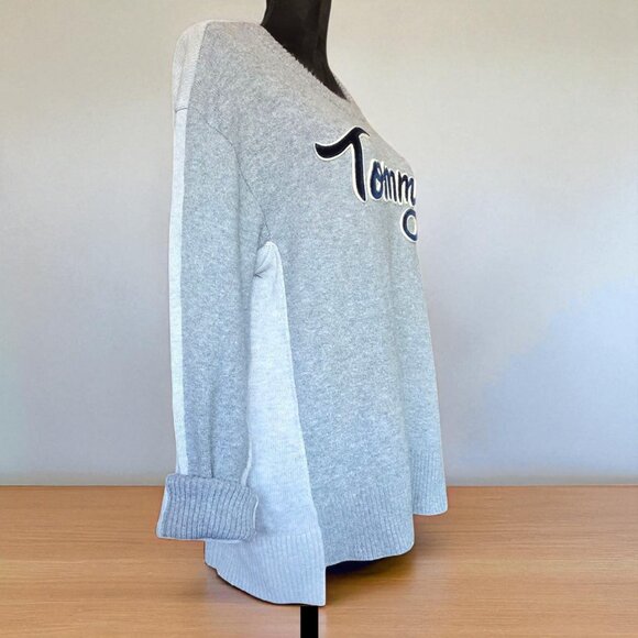 TOMMY HILFIGER ( L ) Two Tone Gray 3D Velvet "TOMMY" Pullover Cotton/Wool Blend - Picture 5 of 9